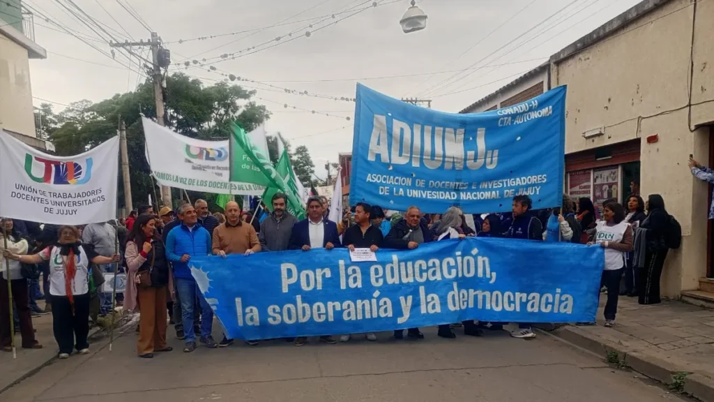 Jujuy se sumó a la Marcha Federal Universitaria con reclamos por financiamiento