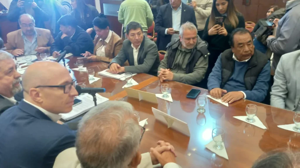 Ley de coparticipación municipal: intendentes respaldan el proyecto pero exigen debatir porcentajes y salarios