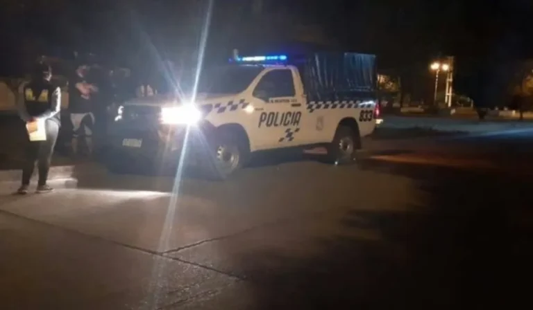 Robo de auto en El Carmen: chocaron contra un árbol en Monterrico y huyeron a pie