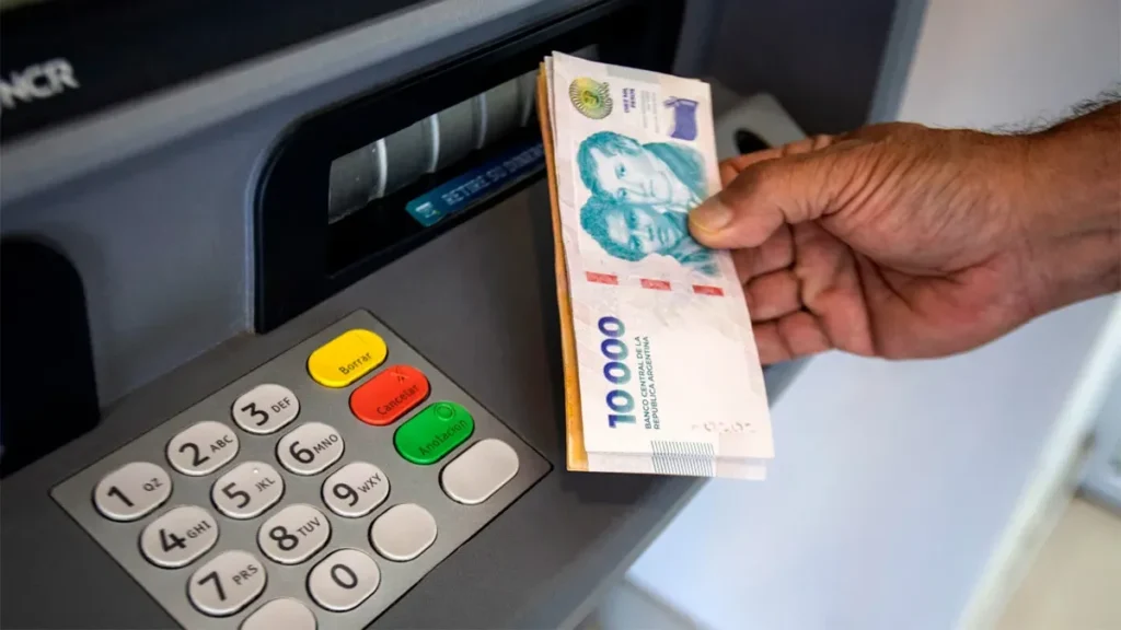Sucursales bancarias en Jujuy: la red física se reduce mientras crecen las operaciones digitales