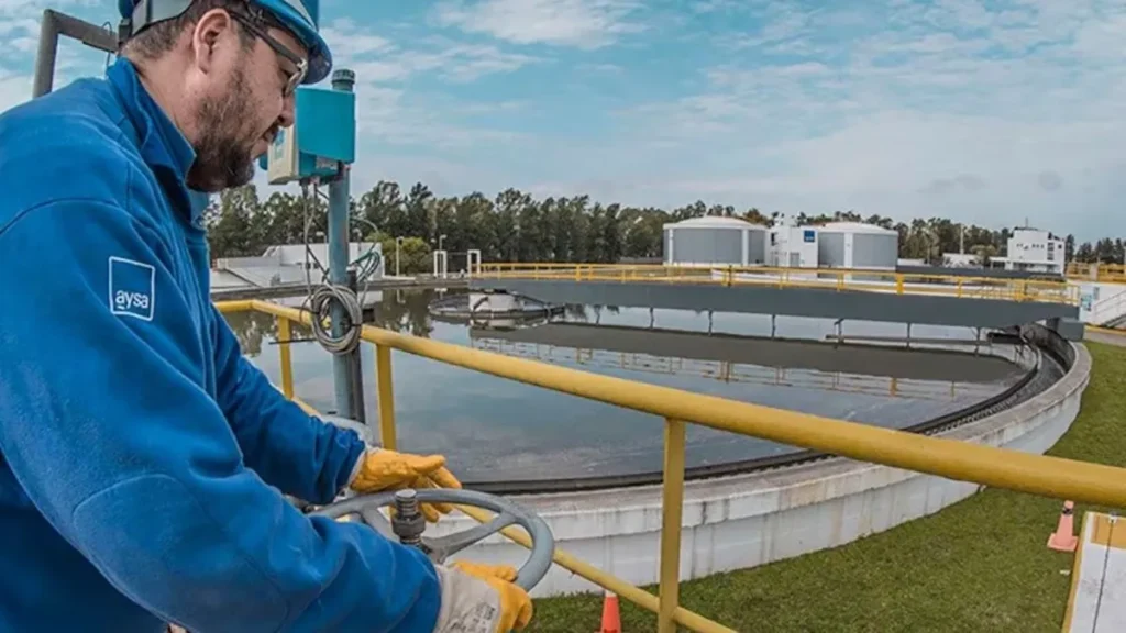Un consorcio local ganó la concesión de AySA con una oferta de USD 340,2 millones